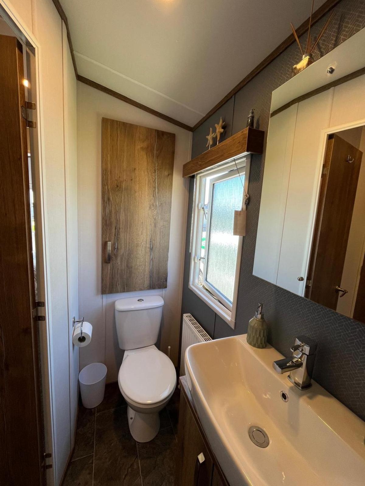 Visma Caravan Llanddwywe 외부 사진