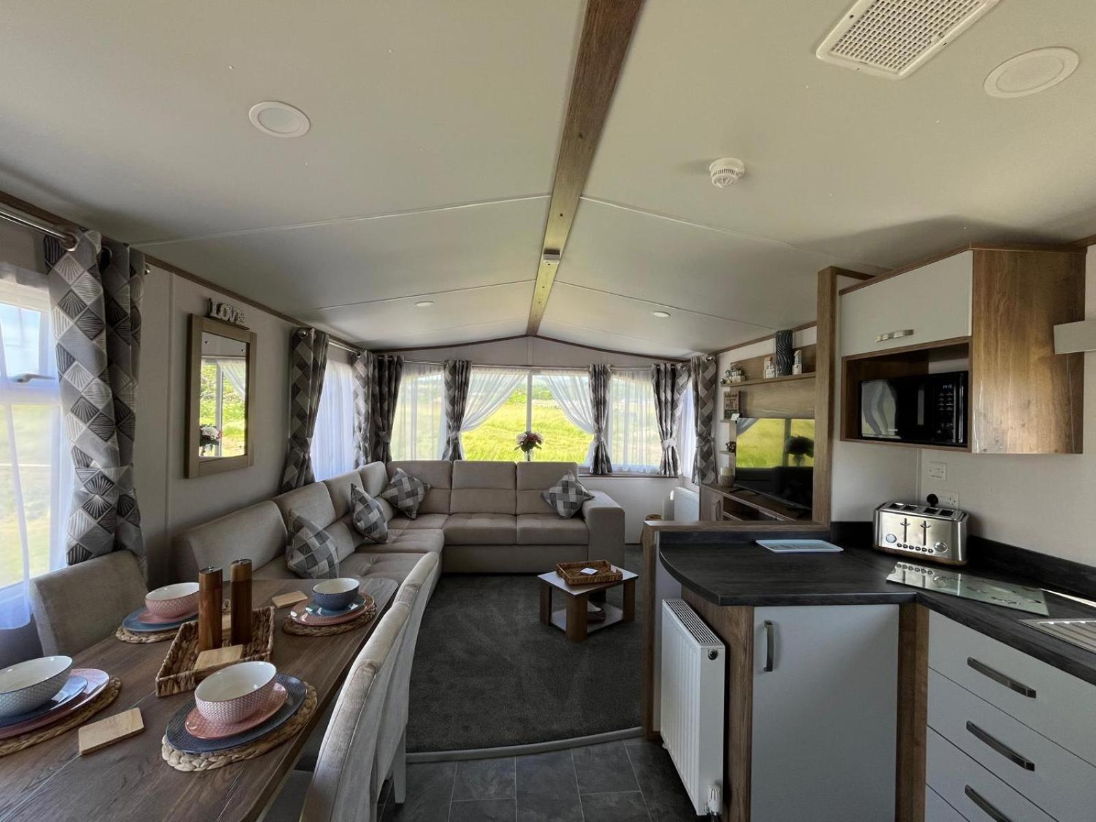Visma Caravan Llanddwywe 외부 사진