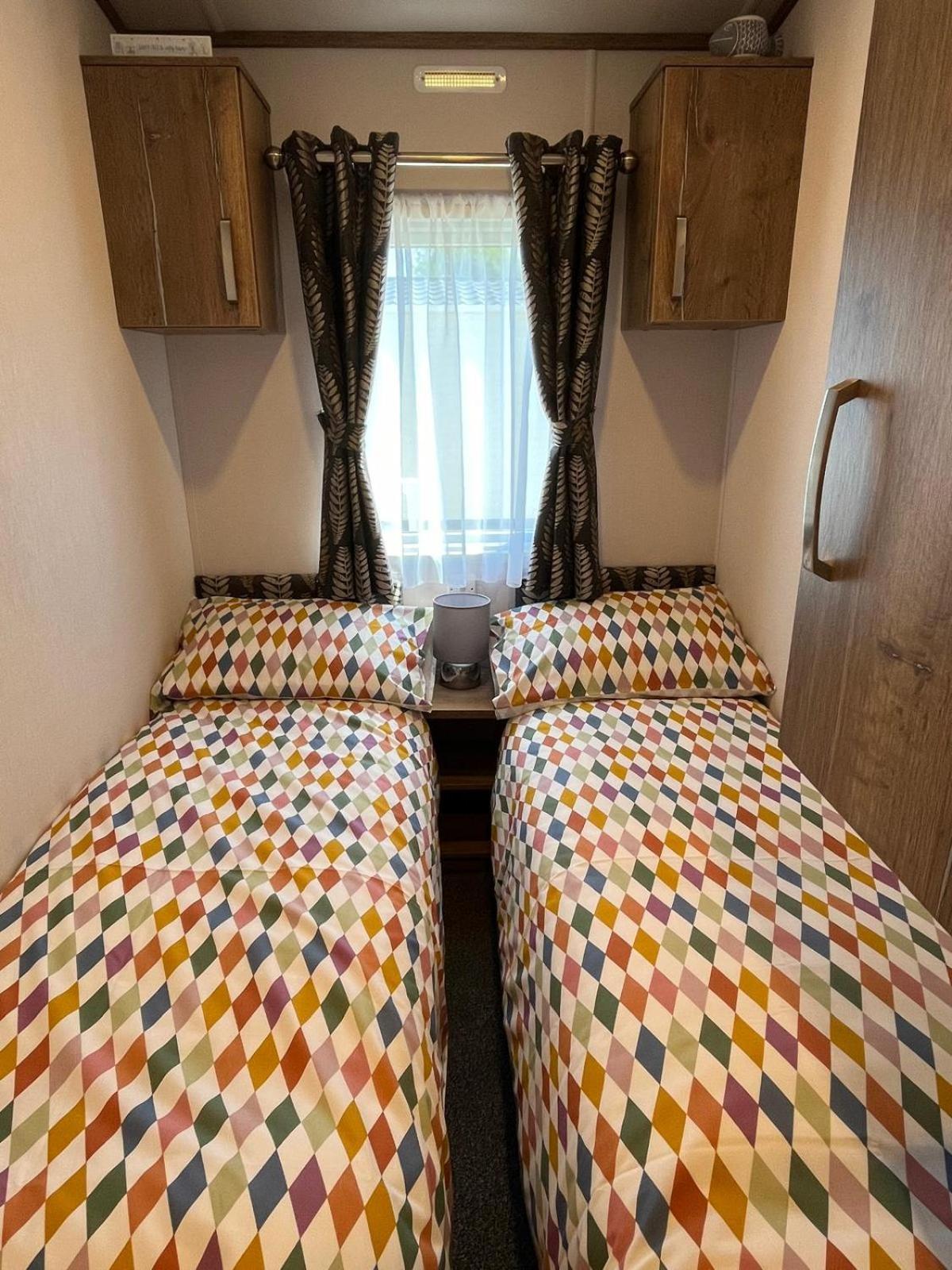 Visma Caravan Llanddwywe 외부 사진